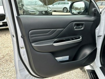 Mitsubishi L200 VI 2.2 Diesel 150KM 2021 Mitsubishi L200 Instyle plus 2.2 150kM! Salon, zdjęcie 12