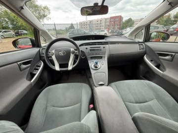Toyota Prius III Hatchback 1.8 HSD 136KM 2011 Toyota Prius 1.8 HSD Sol III (2009-2015) 1.8 HSD S, zdjęcie 11
