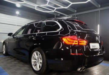 BMW Seria 5 F10-F11 Touring 520d 184KM 2011 BMW Seria 5 Kombi_Panoramiczny dach_Nawigacja_Podgrzewane fotele 2.0 Diesel, zdjęcie 1