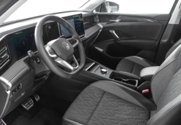 Volkswagen Tiguan III 2025 Volkswagen Tiguan 1.5 eTSI DSG Goal Hak holowniczy LED Plus Ambiente Keyle, zdjęcie 9