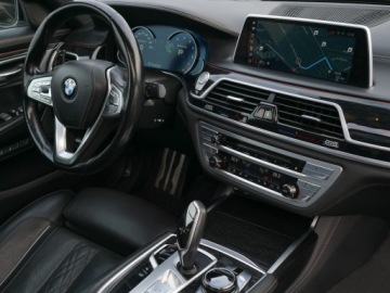 BMW Seria 7 G11-G12 Sedan 750i 450KM 2018 BMW 750LXi M-Pakiet Wentyle Dociąg AMasaż HUD Solar Wydech M 4xKlima Alpine, zdjęcie 17