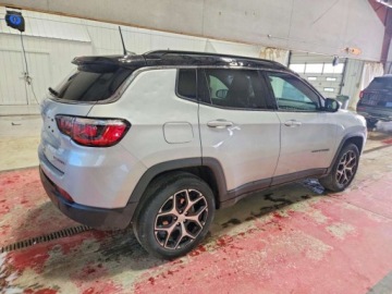 Jeep Compass II 2024 Jeep Compass Limited 2024 2.0 Benzyna 200KM, zdjęcie 3