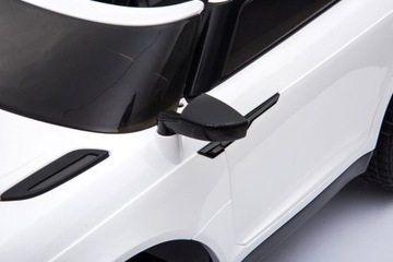 Автомобиль на аккумуляторной батарее BLT-688 Drift White