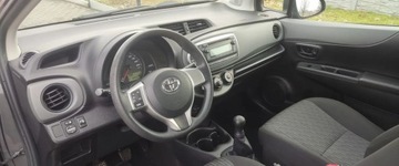 Toyota Yaris III Hatchback 5d 1.0 VVT-i 69KM 2013 Toyota Yaris 1.O BENZ ,bezwypadek,jeden wlasciciel ,kupiony w aso toyota, zdjęcie 8