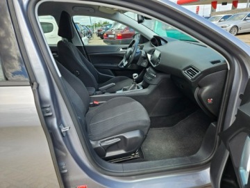 Peugeot 308 II Hatchback 5d 1.2 PureTech 130KM 2014 Peugeot 308 1.2 benzyna 130KM, zdjęcie 7