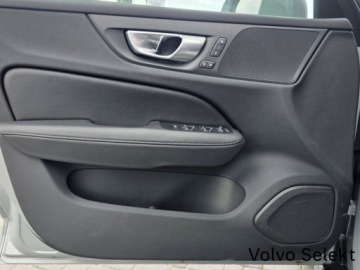 Volvo V60 II  Cross Country Facelifting 2.0 B4 197KM 2023 Volvo V60 Cross Country FV23 Plus Bright B4 197KM, zdjęcie 13