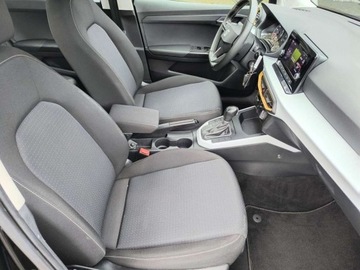 Seat Arona Crossover Facelifting 1.0 TSI 110KM 2022 Seat Arona serwis ASO 1.0TSI 110KM bezwypadkowy pakiety FullLink alufelgi, zdjęcie 17