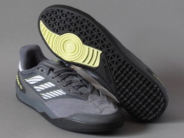 BUTY ADIDAS COPA NATIONALE (GW3133) r. 44 2/3