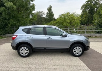 Nissan Qashqai I Crossover 2.0 141KM 2011 Nissan Qashqai Nissan Qashqai 2.0 4x4 tekna 2.0 Benzyna 141KM, zdjęcie 4