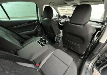 Skoda Octavia IV Liftback 1.5 TSI EVO 150KM 2024 Skoda Octavia Selection komplet opon, Podgrzewane fotele, Kamera cofania,, zdjęcie 8