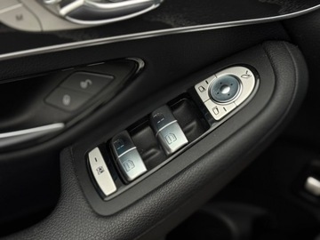 Mercedes GLC C253 Coupe 2.0 300 245KM 2019 Mercedes-Benz GLC 2.0 Benzyna 4matic Bogate wyposazenie 2.0 Benzyna 244KM, zdjęcie 21