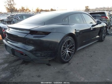 Porsche 2021 Porsche Taycan 2021 od ubezpieczalni Benzyna 530KM, zdjęcie 2