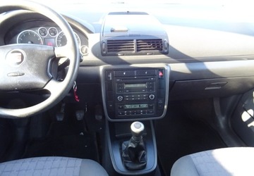 Seat Alhambra I (7MS) Minivan Facelifting 2.0 i 115KM 2007 Seat Alhambra 2.0b,7osob,klima,zarejestrowan 2.0 Benzyna 116KM, zdjęcie 12