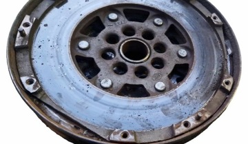 KOLO DVOUHMOTNÉ KOTOUČ PŘÍTLAČÁK DWU MAS LUK 1.3 CDTI OPEL CORSA D MERIVA COMBO