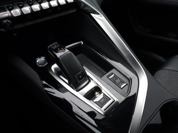 Peugeot 3008 II Crossover Facelifting  1.2 PureTech 130KM 2021 Peugeot 3008 1.2 PureTech, Salon Polska, Automat, zdjęcie 12