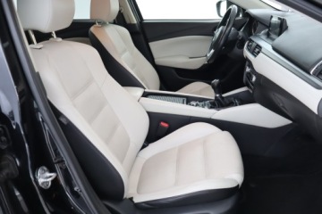 Mazda 6 III Sedan 2.0 SKYACTIV-G 165KM 2015 Mazda 6 2.0 Skyactiv-G, Salon Polska, Skóra, Navi, zdjęcie 8