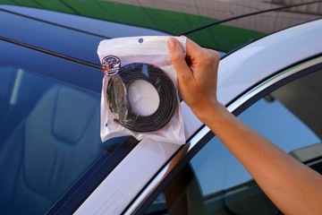 УНИВЕРСАЛЬНЫЙ ОКОННЫЙ УПЛОТНИТЕЛЬ С ОКОННЫМ КЛИНОМ, САМОКЛЕЙКАЯ ЛЕНТА 2М