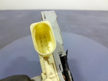 VW PASSAT B6 ZAMEK DRZWI PRZÓD PRAWY PRZEDNI 7 PIN EU 3C1837016A