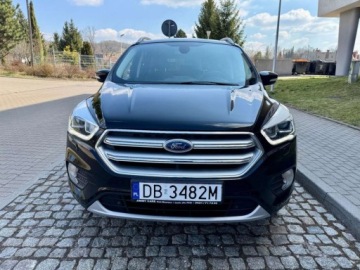 Ford Kuga II SUV Facelifting 1.5 EcoBoost 150KM 2018 Ford Kuga LEDNaviAsystent ParkowaniaAlusyElektryczna KlapaNowy Rozrzad, zdjęcie 1
