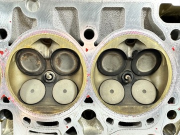 AUDI A4 B9 A5 F5 8W 2.0 TFSI DLV HLAVA KOMPLETNÍ HŘÍDELE VAČKY(ROZVODU) 06K403S
