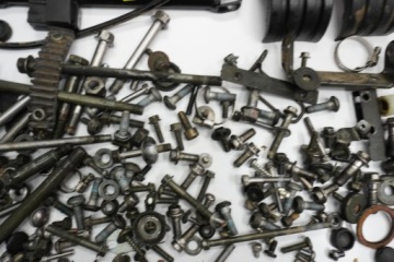 YAMAHA FZS FAZER 600 00-01 БОЛТЫ ВИНТЫ