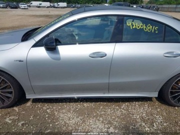 Mercedes CLA C118/X118 2022 Mercedes-Benz CLA 35 AMG 4Matic 2022 2.0l 2.0 Benzyna 302KM, zdjęcie 2