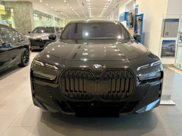 BMW Seria 7 G70 Sedan 3.0 40d 299KM 2026 BMW Seria 7 740d xDrive Sport Sedan 3.0 (299KM) 2026, zdjęcie 5