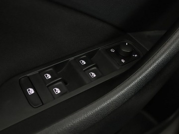 Skoda Scala Hatchback 1.0 TSI 115KM 2019 Škoda Scala Skoda Scala Klimatyzacja Kamera, zdjęcie 34