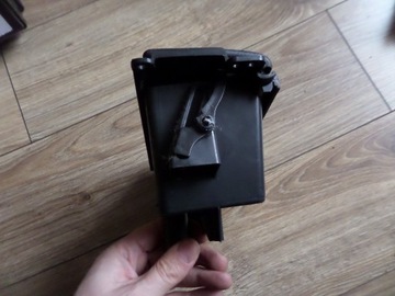 Открывающийся вещевой отсек в центральном туннеле Avensis T25 EUROPA EU