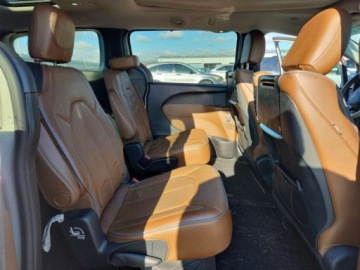 Chrysler Pacifica II 3.6 V6 291KM 2017 Chrysler Pacifica 2017r., Limited, 3.6L, od ubezpieczalni 3.6 Benzyna 291KM, zdjęcie 9
