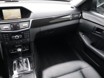 Mercedes Klasa E W212 Kombi 200 CGI BlueEFFICIENCY 184KM 2011 Mercedes E E 200, Automat, Skóra, Navi, Xenon, zdjęcie 7