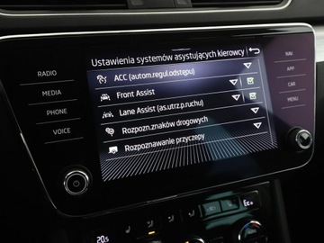 Skoda Superb III Kombi Plug-In Hybrid 1.4 TSI Plug-In-Hybrid 218KM 2020 Škoda Superb Skoda Superb PHEV automat virtual, zdjęcie 26