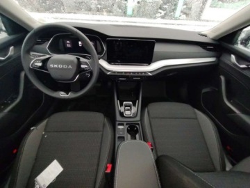 Skoda Octavia IV Liftback 1.5 TSI EVO 150KM 2025 Skoda Octavia Octavia Selection 1,5 TSI m-HEV 150 KM 7-bieg. DSG, maly prz, zdjęcie 12