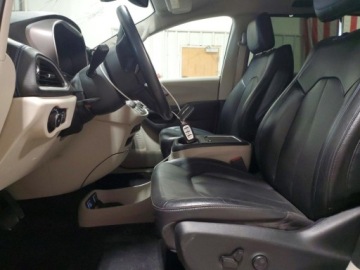 Chrysler Pacifica II 2021 Chrysler Pacifica Touring L 2021 3.6 Benzyna 287KM, zdjęcie 7