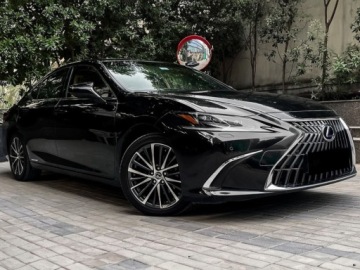 Lexus ES VII (XV70) Sedan Facelifting 300h 218KM 2025 LEXUS ES 300h Prestige Sedan 2.5 Hybrid 218KM 2025, zdjęcie 1