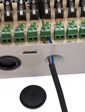 БЛОК ПИТАНИЯ CCTV 12В 10А МАКС. 9 КАМЕР НАБЛЮДЕНИЯ