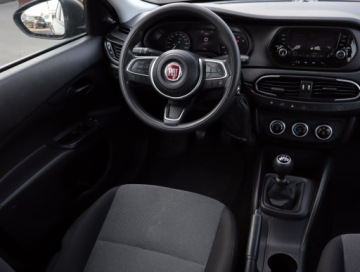 Fiat Tipo II Sedan Facelifting 1.4 Fire 95KM 2021 Fiat Tipo 1.4 16V, Salon Polska, Klima, Tempomat, zdjęcie 6