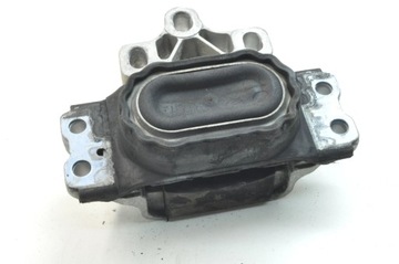 AUDI TT TTS MK2 2009 LEVÝ STRANA DRŽÁK / DRŽÁKY MOTORU