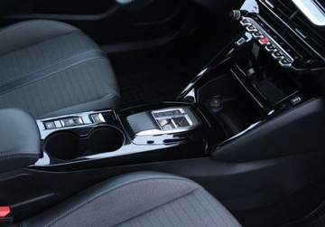 Peugeot 2008 II SUV 1.2 PureTech 130KM 2022 Peugeot 2008 Duzo Opcji Gwarancja od RiA 1.2 Benzyna 130KM, zdjęcie 14