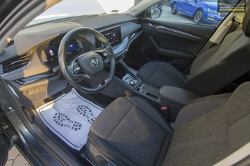 Skoda Octavia IV Liftback 1.5 TSI EVO 150KM 2022 Škoda Octavia Skoda Octavia LEDY / Kamera Cofania, zdjęcie 11