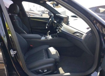 BMW Seria 5 G90-91 2023 BMW Seria 5 2023, 2.0L, PLUG-IN HYBRID, od ubezpieczalni 2.0 Benzyna 288KM, zdjęcie 10