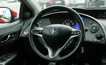 Honda Civic VIII Hatchback 3d 1.8 i-VTEC 140KM 2011 Honda Civic 1.8 i-VTEC 140KM benzyna niski przebieg PDC Climatronic welur, zdjęcie 28