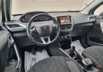 Peugeot 2008 I SUV Facelifting 1.2 PureTech 110KM 2017 Peugeot 2008 Lift SLICZNY 1.2 Benzyna 110KM Bogata Wersja ORYGINAL Zadbany, zdjęcie 5