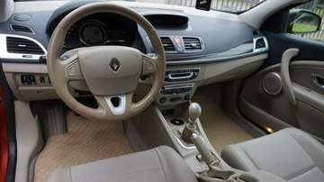 Renault Megane III Hatchback 1.5 dCi 110KM 2010 Renault Megane super stan. Gwarancja. Polecam!!!, zdjęcie 2