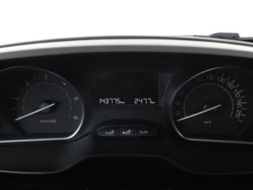 Peugeot 2008 I SUV Facelifting 1.6 BlueHDi 99KM 2017 Peugeot 2008 Czujniki, Navi, Tempomat, Bluetooth,, zdjęcie 21