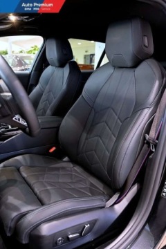 BMW Seria 5 G90-91 2025 BMW Seria 5 540d xDriveFV23Repair InclusivePakiet Sport M PROKamera Wnetrza, zdjęcie 14