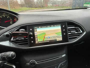 Peugeot 308 II SW 1.6 BlueHDi 120KM 2015 Peugeot 308 SW 1.6 HDI 120 KM Skóry Panorama dach, zdjęcie 7