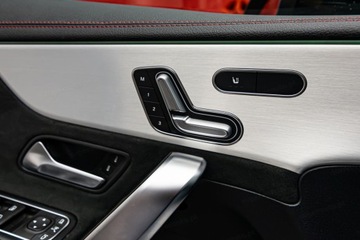 Mercedes CLA C118/X118 Shooting Brake 2.0 250 224KM 2023 MERCEDES-BENZ CLA 250 4-Matic AMG Line 2.0 224KM 2023, zdjęcie 7