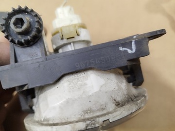 HALOGEN + KOŠ RÁMEČEK LEVÝ PŘEDNÍ PEUGEOT 208 I 2012-2015 9675450980