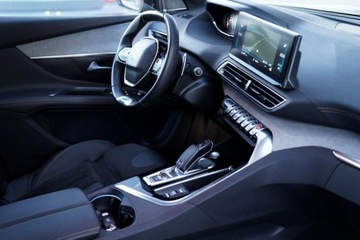 Peugeot 5008 II Crossover Facelifting 2.0 BlueHDi 177KM 2022 Peugeot 5008 GT kamera Skora adc Nawi PANORAMA bli, zdjęcie 18